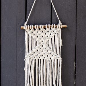 Décoration murale macramé blanche