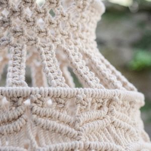 Suspension tissu macramé blanc