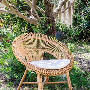 Fauteuil d'extérieur rond en osier