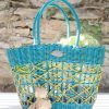 Panier à légumes bleu et jaune