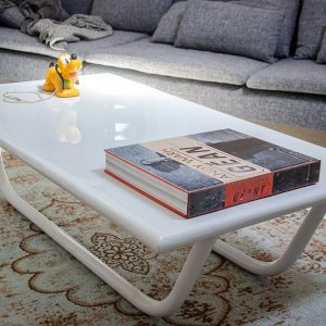 Table basse en fer laqué blanche vintage