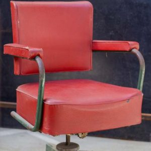Fauteuil rouge vintage en cuir et métal