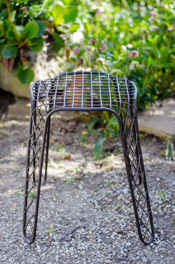 Petit tabouret en métal - Le Jardin en ville