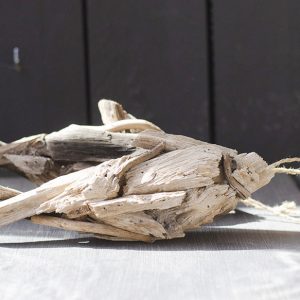 Décoration poisson en bois flotté