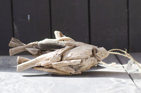 Décoration poisson en bois flotté