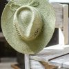 Chapeau vert panama en paille
