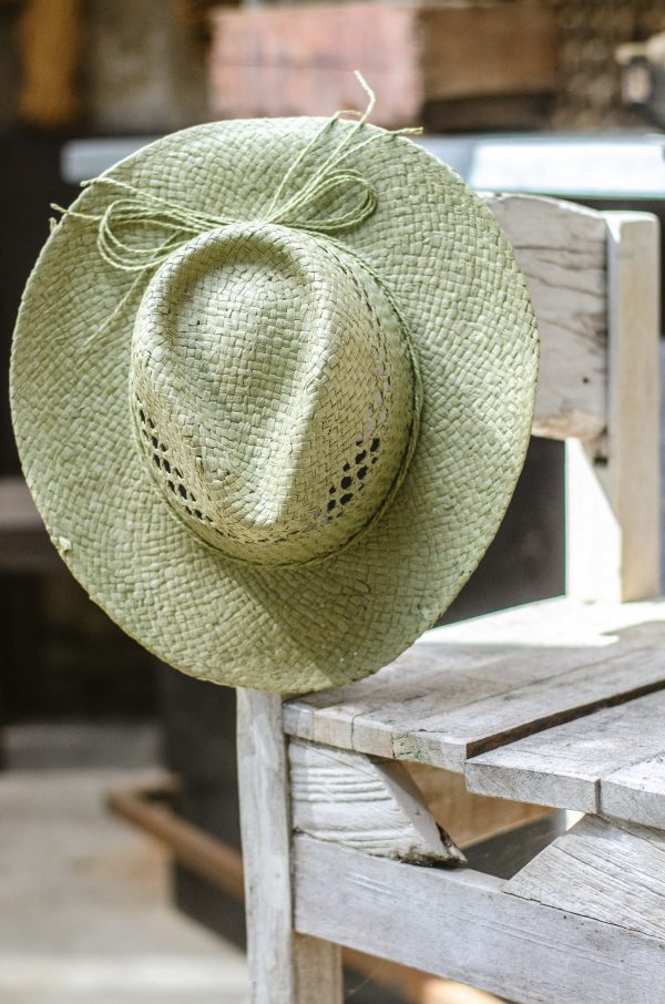 Chapeau vert panama en paille